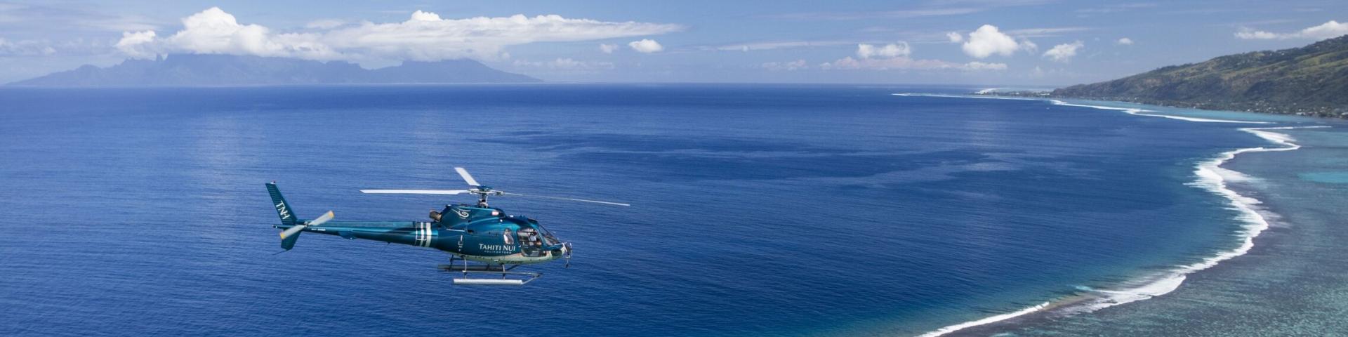 Widokowy lot helikopterem nad wyspą Tahiti